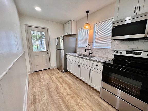 2nd image of 3227 Avondale Ave #2