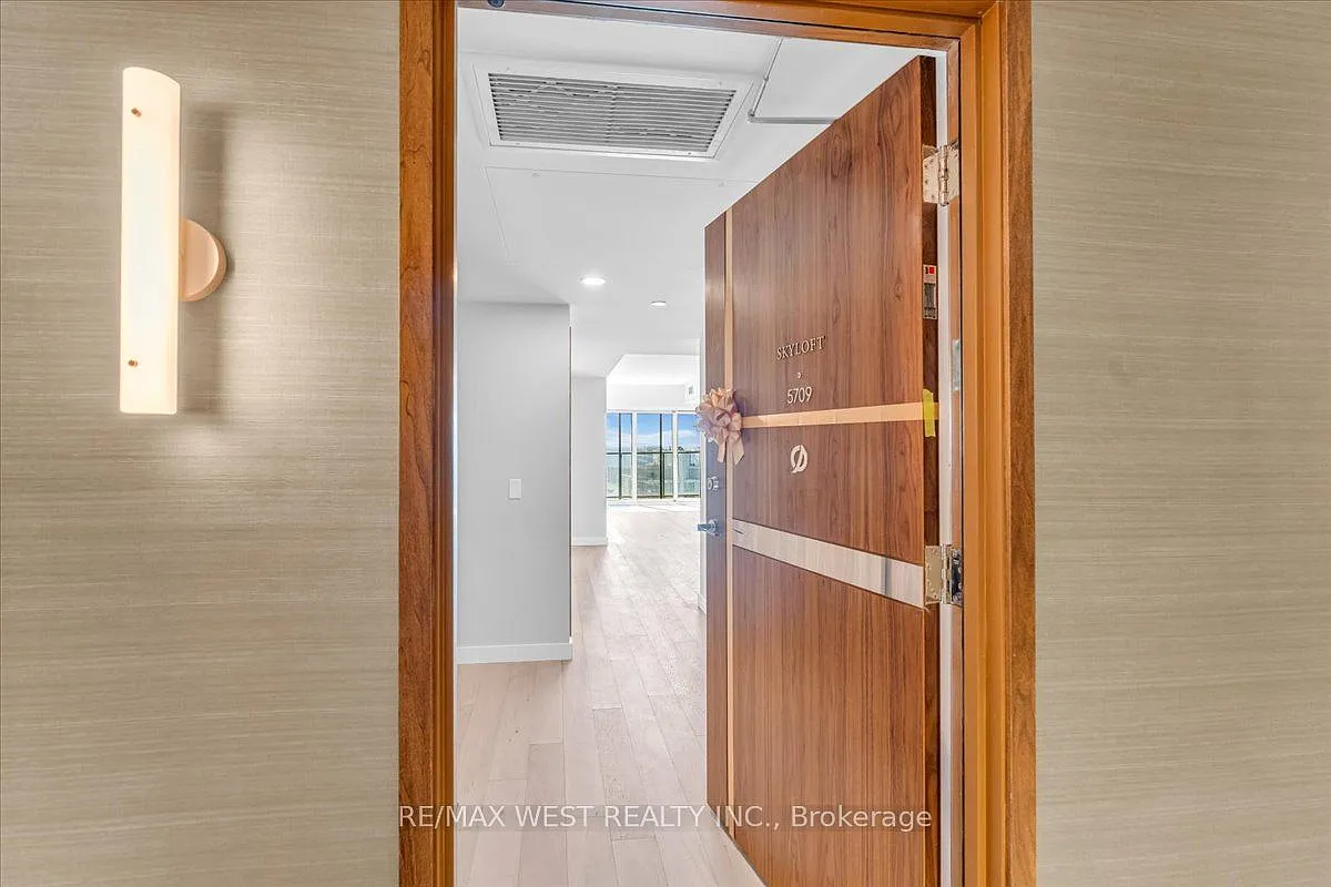 3 bed, $9,000 — Photo 2