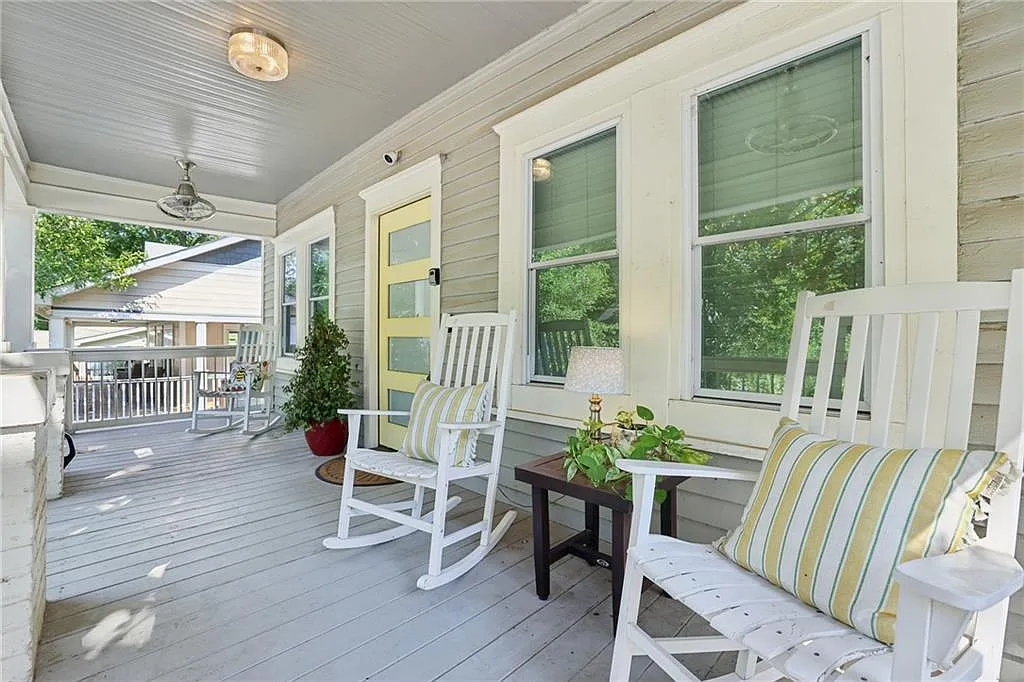 3 bed, 2.0 bath, 1875 sqft, $2,500 — Photo 3