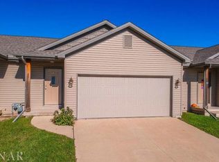 59 Oak Park Rd, Bloomington, IL 61701