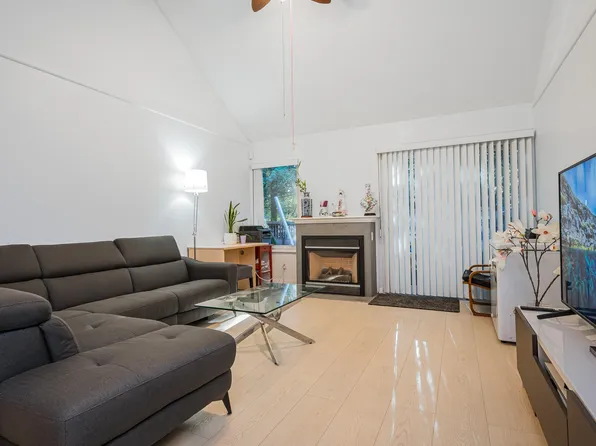 4814 Fernglen Dr, Burnaby, BC V5G 3V7