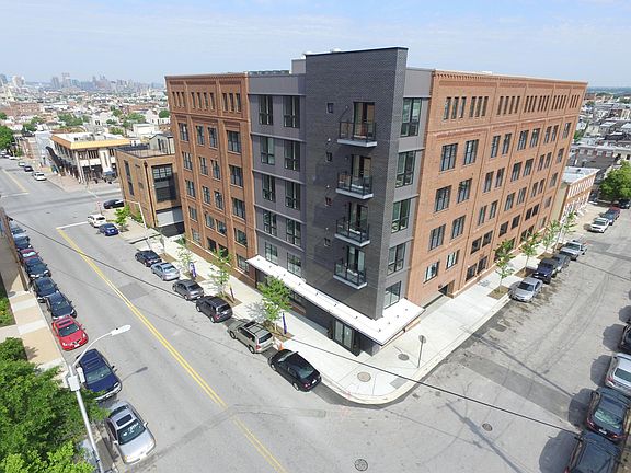 4th image of 3610 Dillon St #4b5977a1d