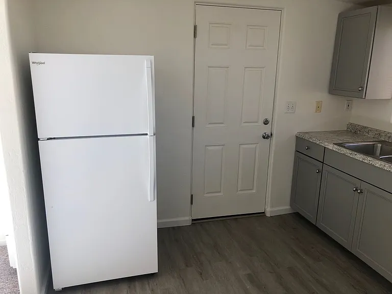 5455-5457 San Anselmo Rd — Photo 6