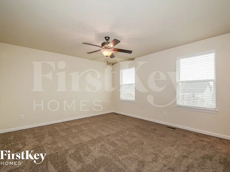 104 Shire Dr — Photo 6