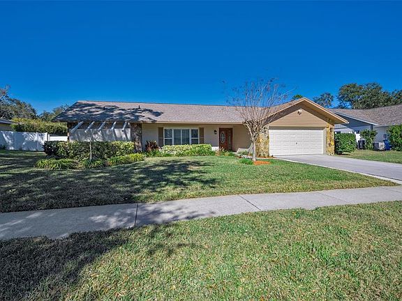 3rd image of 2949 Glenpark Rd