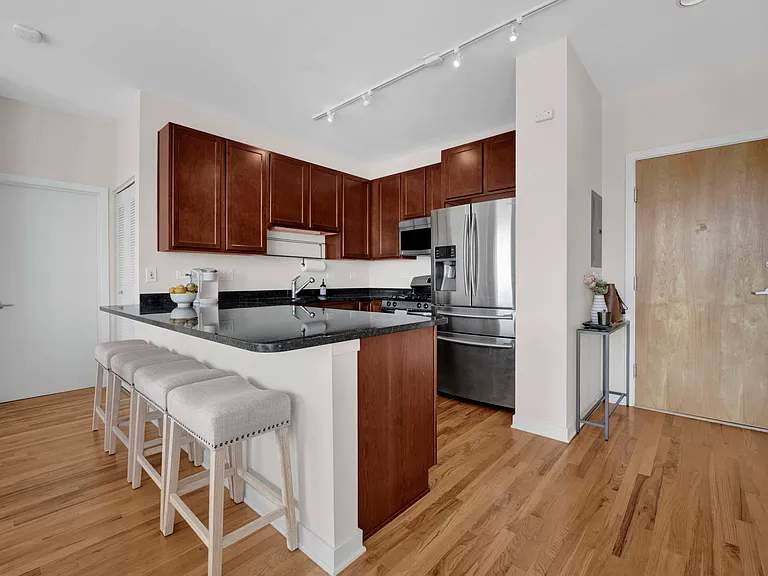 1150 W 15th St #418 — Photo 8