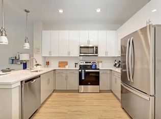 172 Avenue F FLOOR 1, Bayonne, NJ 07002