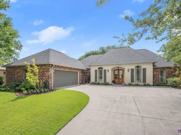 221 Willow Oak Dr, Brusly, LA 70719