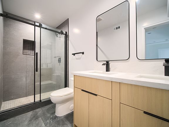 5th image of 616 1/2 N Mariposa Ave #1/2