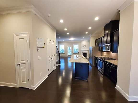4th image of 4416 Kerrington Ave