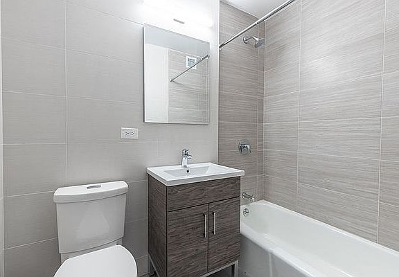 5th image of 235 W 48th St APT 11J