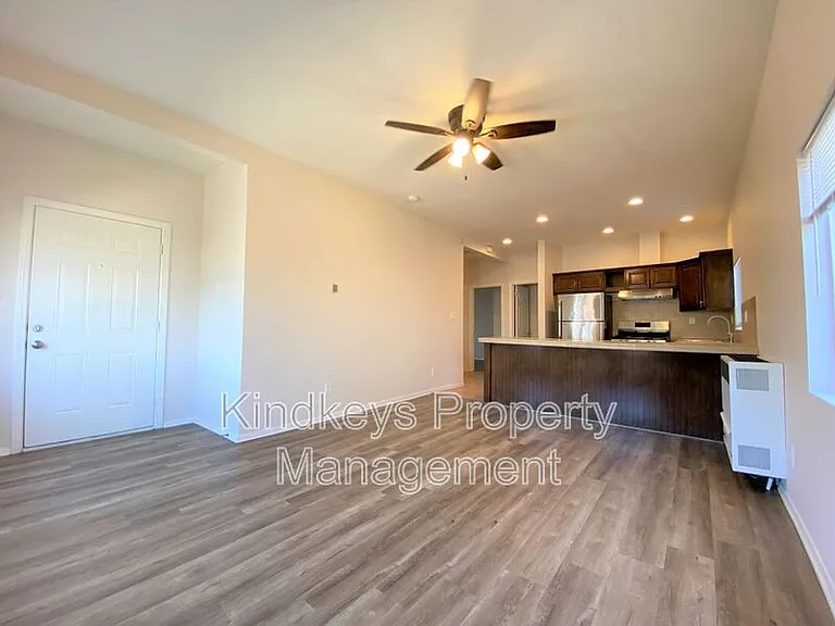 4674 Iowa St — Photo 2