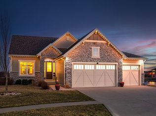 9408 Rushbrook Dr, Johnston, IA 50131