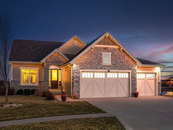 9408 Rushbrook Dr, Johnston, IA 50131