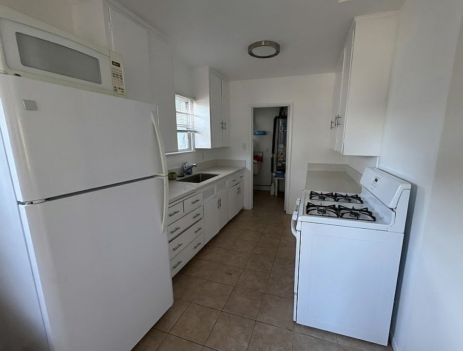 1st image of 3763 Hughes Ave APT 1