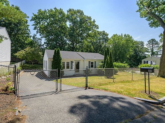 2nd image of 99 Lakevilla Ave
