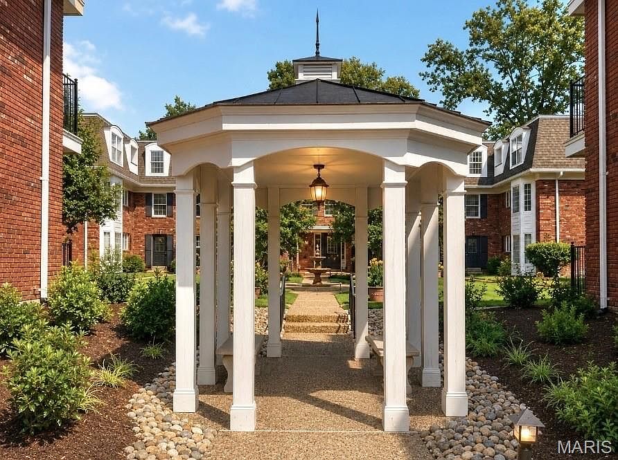 1st image of 528 N Kirkwood Rd APT 3B