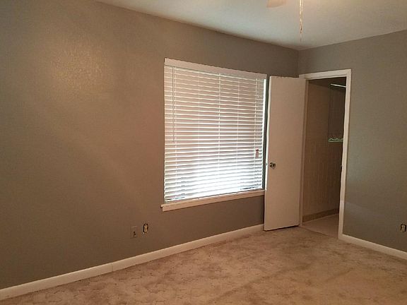 2nd image of 1917 E Foster Dr