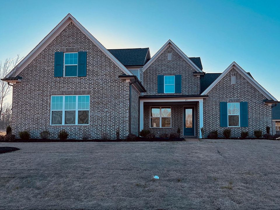 1st image of 25 Wild Oak Dr