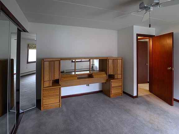 5th image of 1405 Ashland Ave APT 2B