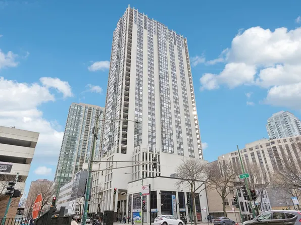 1122 N Clark St APT 1608, Chicago, IL 60610