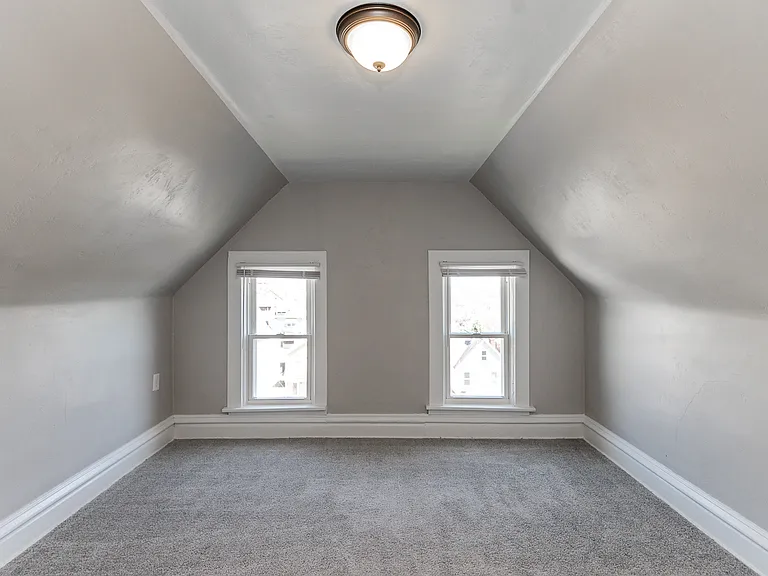 2225 Bensonia Ave — Photo 7