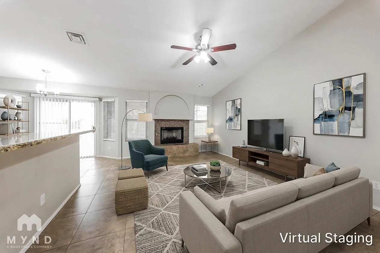 3 bed, 2.0 bath, 1608 sqft, $2,325 — Photo 2