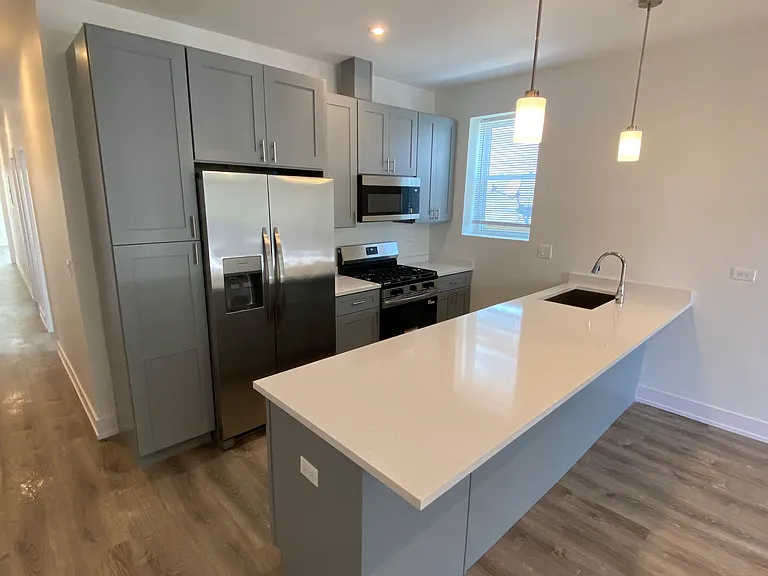 4418 N Austin Ave #102 — Photo 11