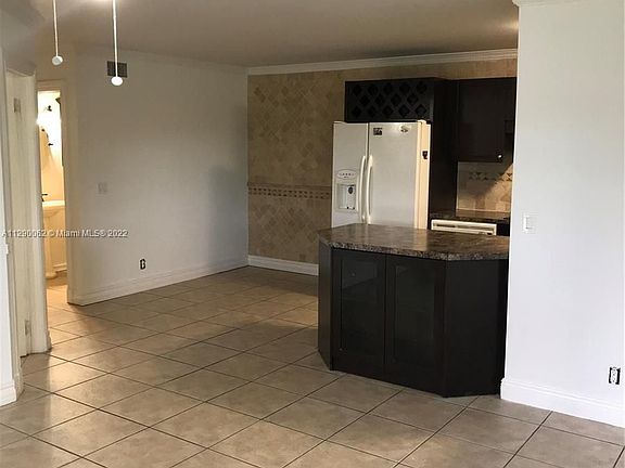 4th image of 523 Trace Cir APT 202