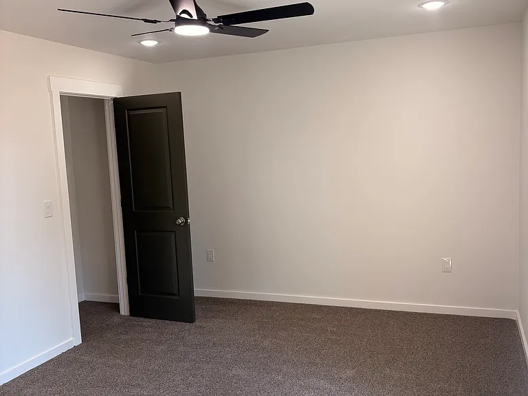 213 N Florida Ave — Photo 15