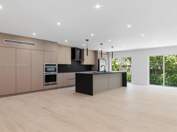 (undisclosed Address), Miami, FL 33145