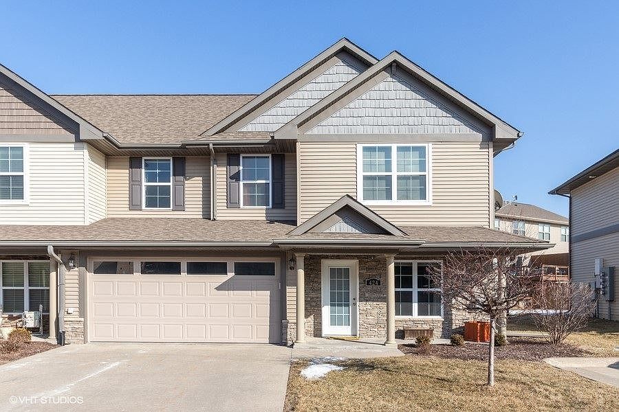 1st image of 424 Cambria Dr