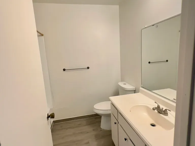 5101 Glide Dr #1 — Photo 18