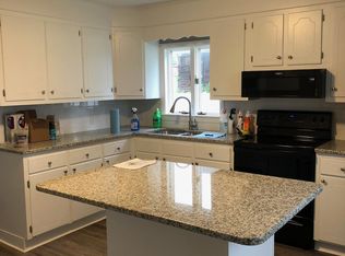 27 4th St, Dover, NH 03820