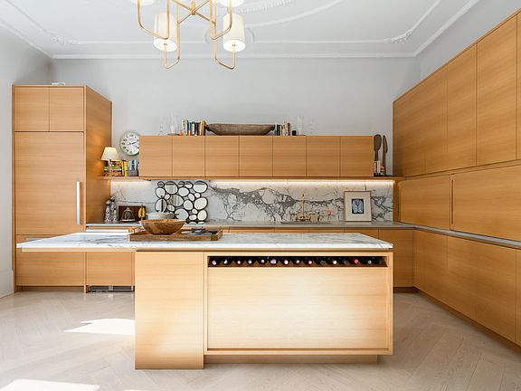 5th image of 25 W 71st St #2/3