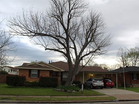 4th image of 2700 Whitson Way