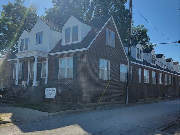 2nd image of 10 S Vann St