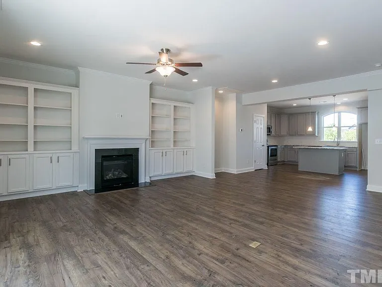 517 Gathering Park Cir — Photo 5