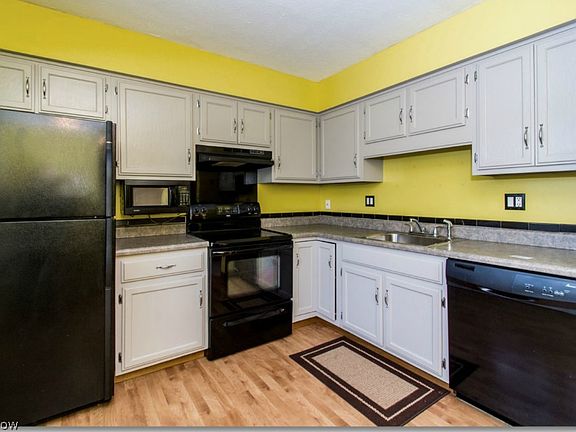 3rd image of 5236 Creekside Blvd Unit E19