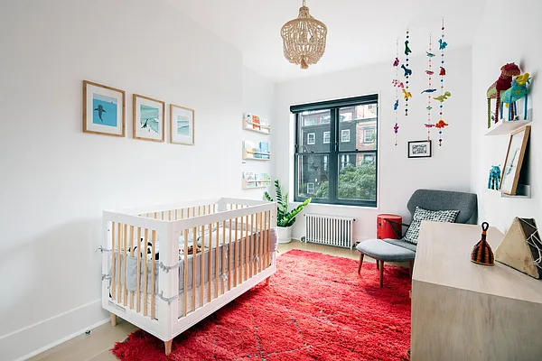 Sold by Douglas Elliman | media 21