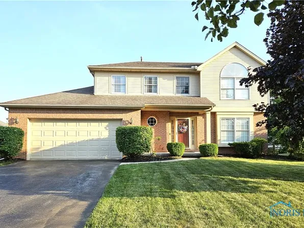 108 Longmeadow Dr, Holland, OH 43528