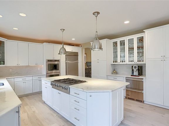 5th image of 3163 Beechwood Dr