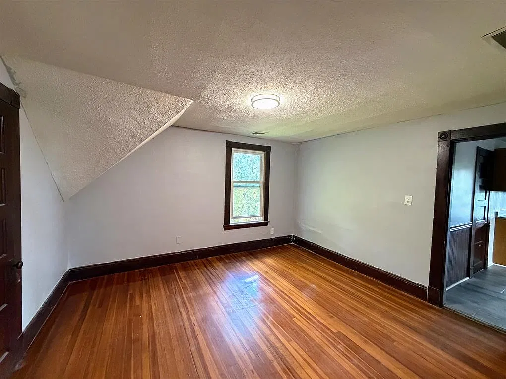 1 bed, $1,200 — Photo 1