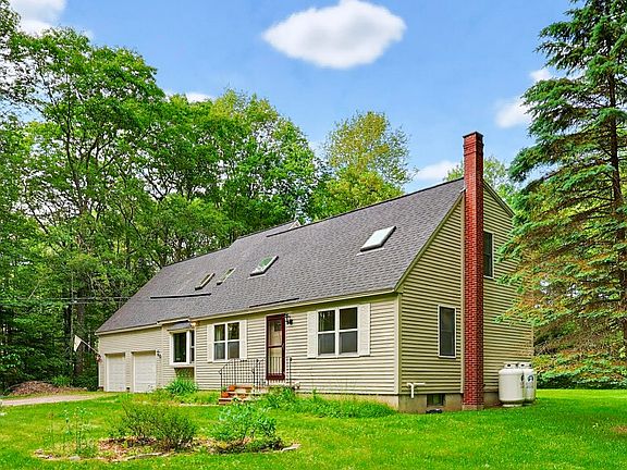 2nd image of 633 Harpswell Road