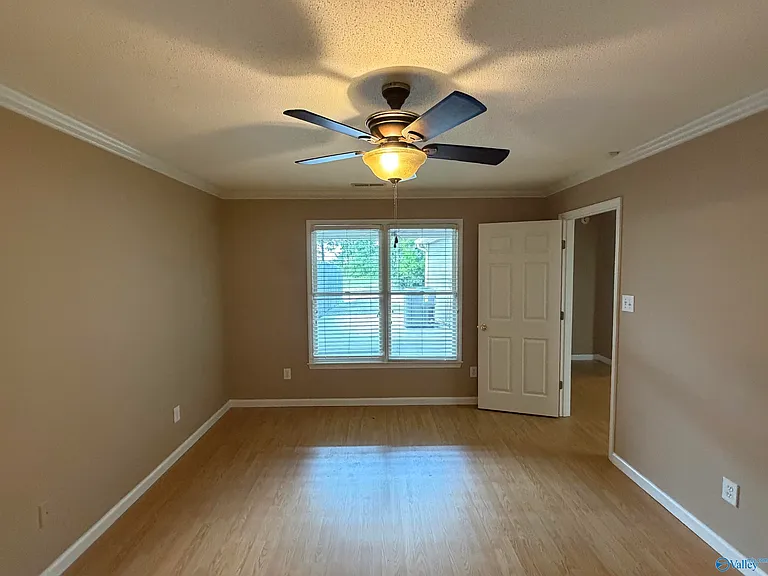 1524 Forestview Dr SW — Photo 15