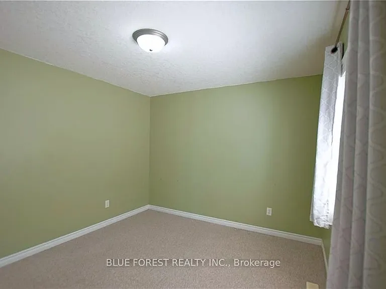 1918 Gough Ave — Photo 24