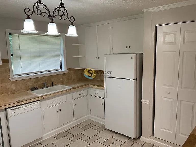 3721 Colebrooke Dr — Photo 5
