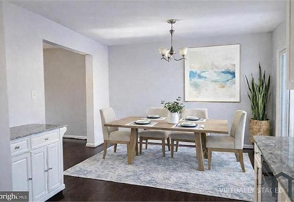 3rd image of 2263 Prince Of Wales Ct