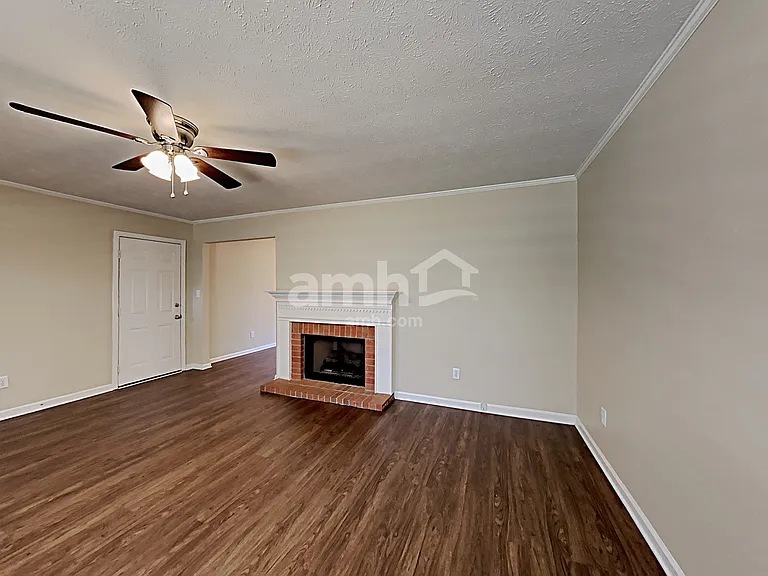 416 Hancock St — Photo 6