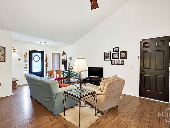 5th image of 120 Four Oaks Court